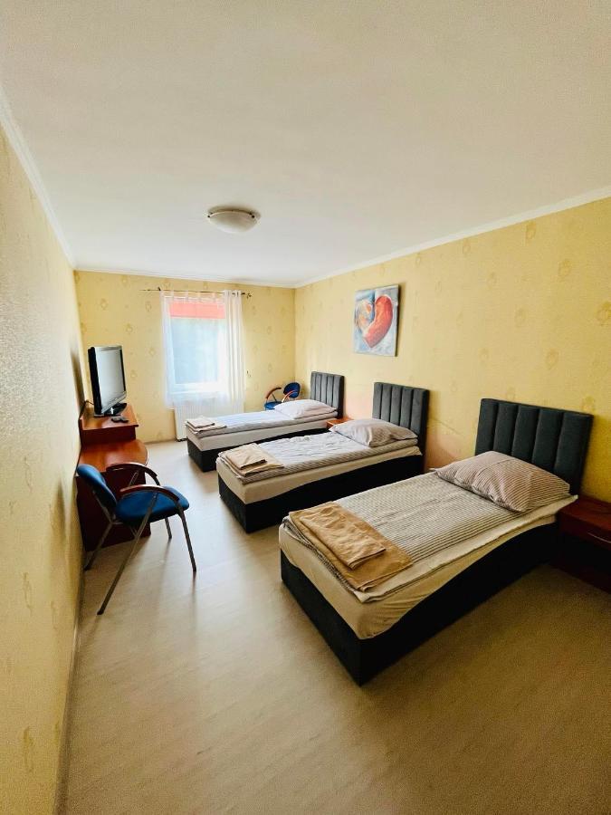 Zajazd U Toma Rosin Exterior photo